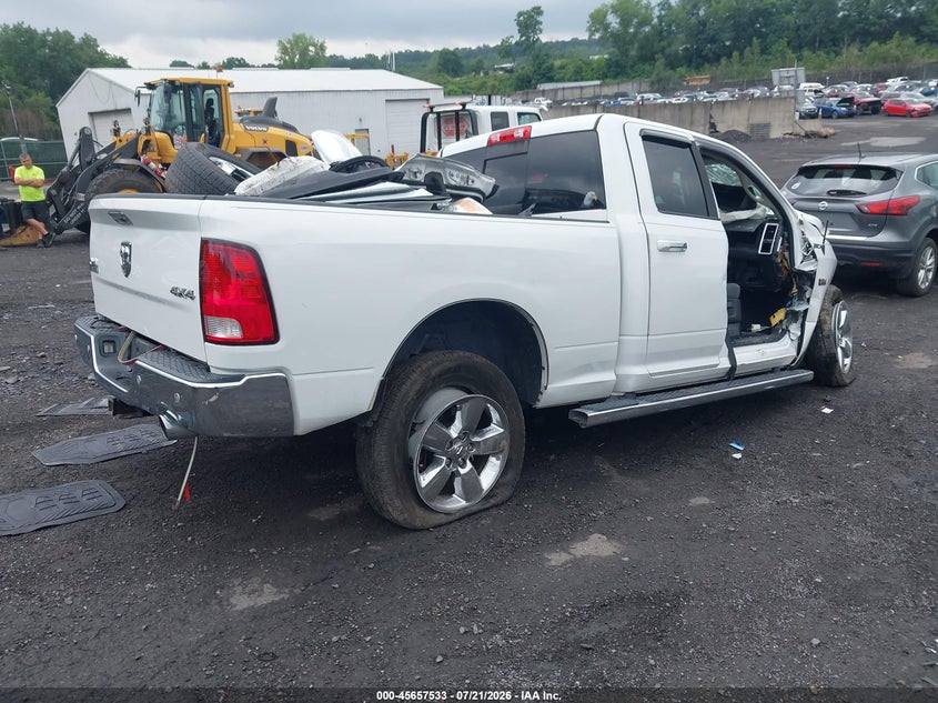 2016 RAM 1500 auction photo 4