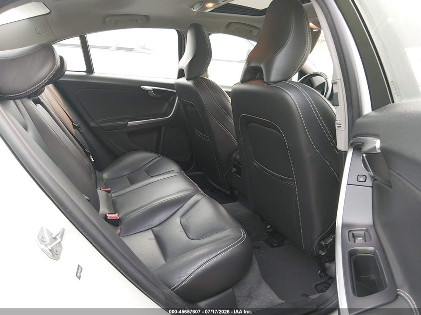 2017 VOLVO S60 auction photo 8