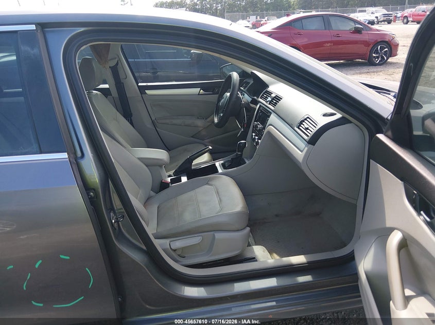 2012 Volkswagen Passat 2.5L Se VIN: 1VWBH7A39CC013638 Lot: 45657610