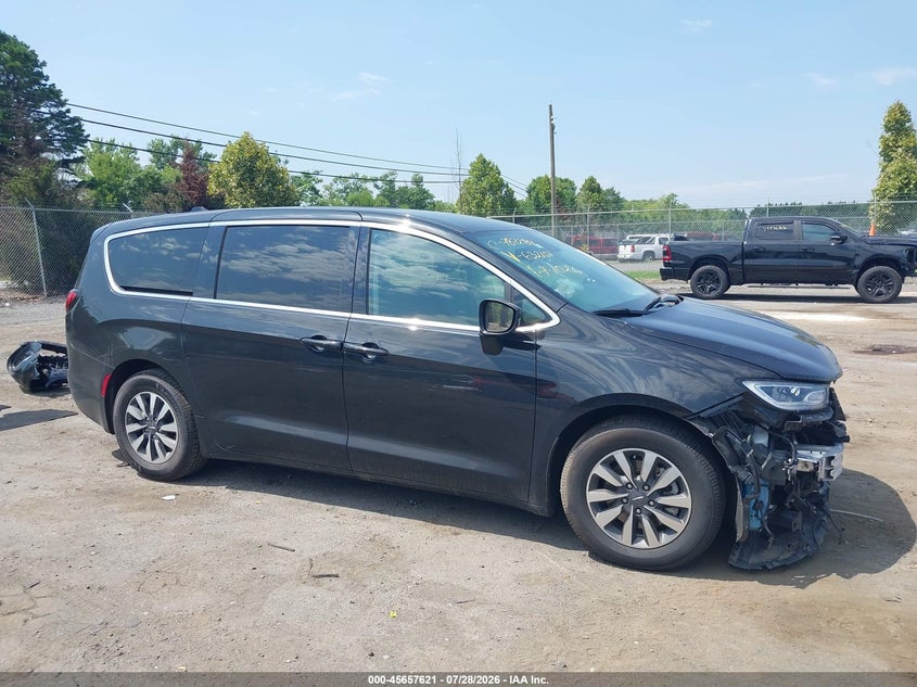 CHRYSLER PACIFICA HYBRID - zdjęcie 13