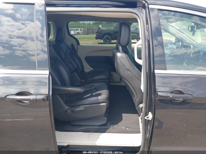 2023 CHRYSLER PACIFICA HYBRID auction photo 8