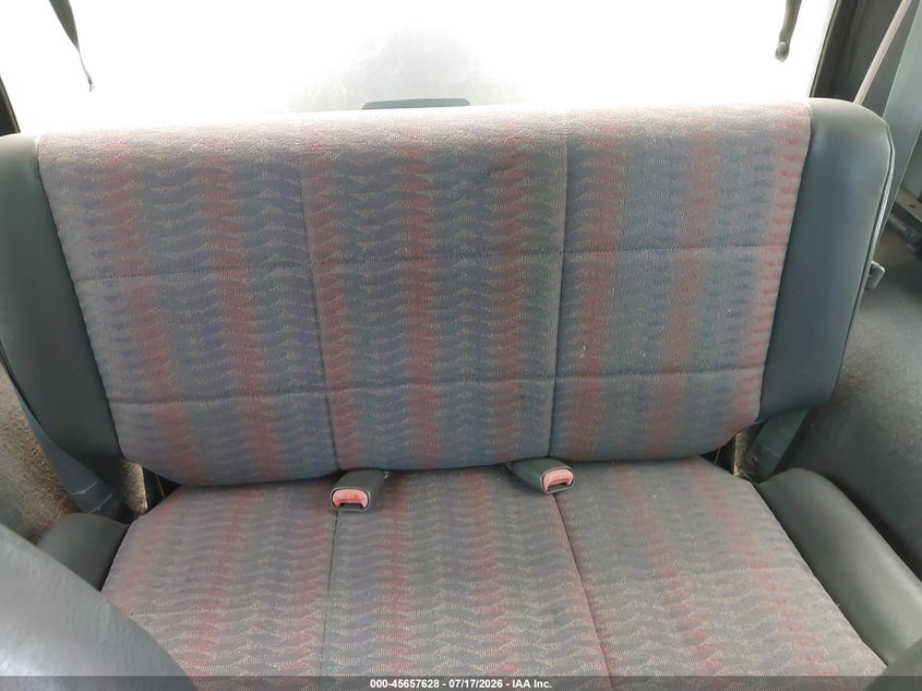 2000 Jeep Wrangler Se VIN: 1J4FA29P8YP710246 Lot: 45657628