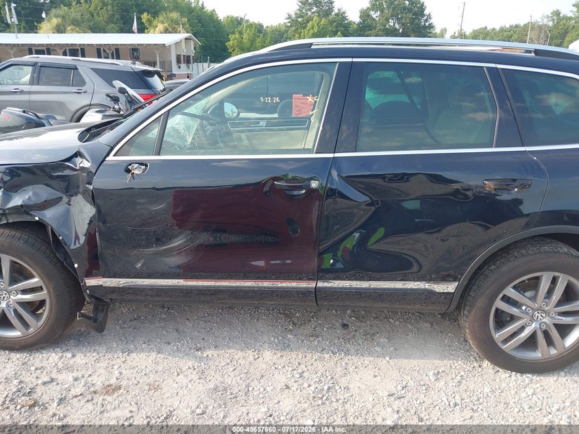 2016 Volkswagen Touareg Vr6 Lux VIN: WVGEF9BP9GD004985 Lot: 45657660