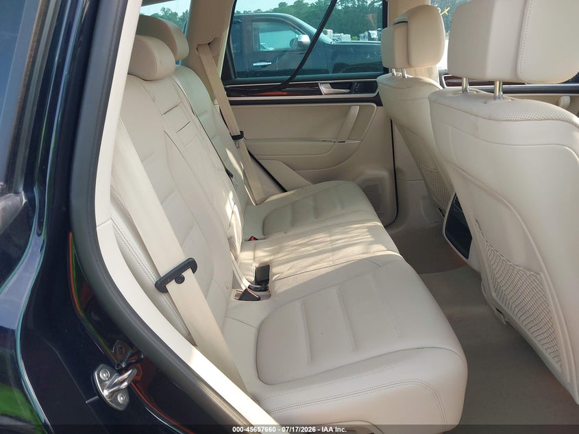 2016 Volkswagen Touareg Vr6 Lux VIN: WVGEF9BP9GD004985 Lot: 45657660