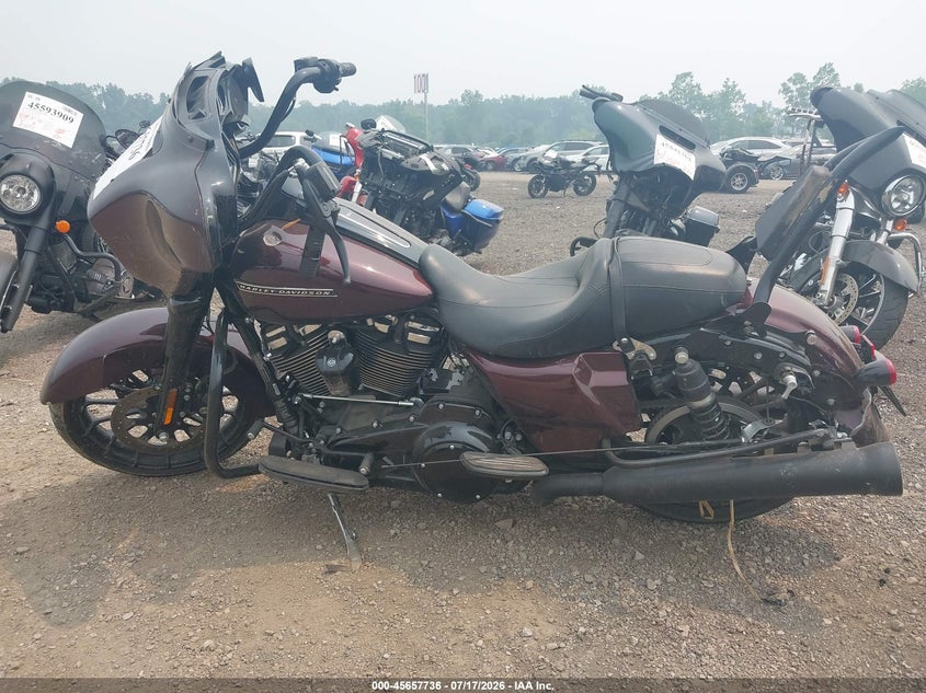 2018 Harley-Davidson Flhxs Street Glide Special VIN: 1HD1KRC17JB652495 Lot: 45657736