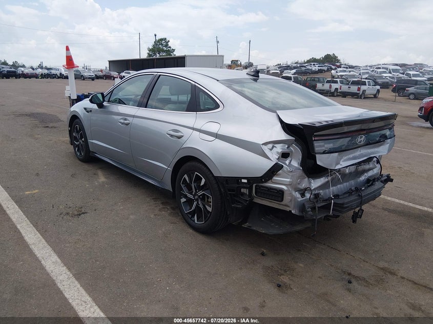 2024 HYUNDAI SONATA auction photo 3