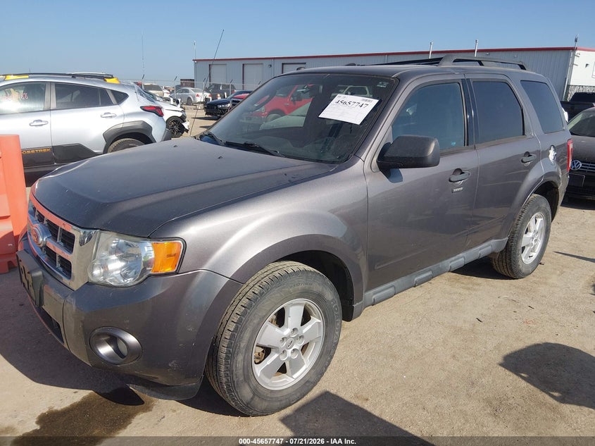 2010 FORD ESCAPE auction photo 2