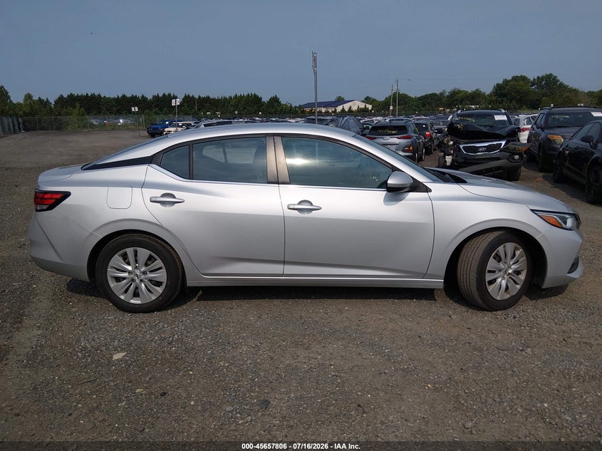 2022 NISSAN SENTRA S XTRONIC CVT — Photo 13
