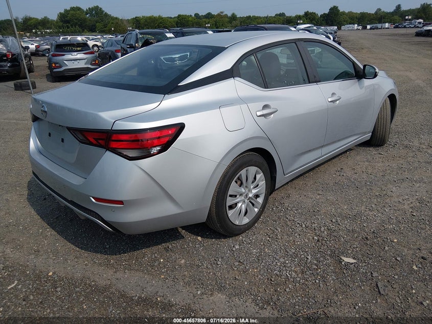 2022 NISSAN SENTRA S XTRONIC CVT — Photo 4