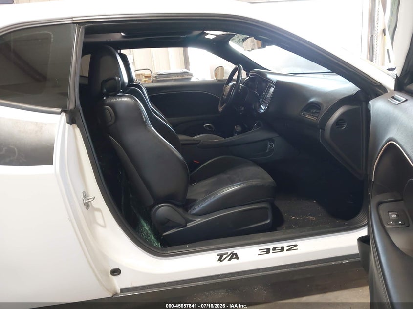 2017 DODGE CHALLENGER auction photo 5
