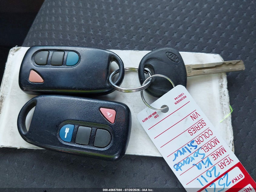 2011 Kia Sorento Lx VIN: 5XYKT3A12BG140069 Lot: 45657888
