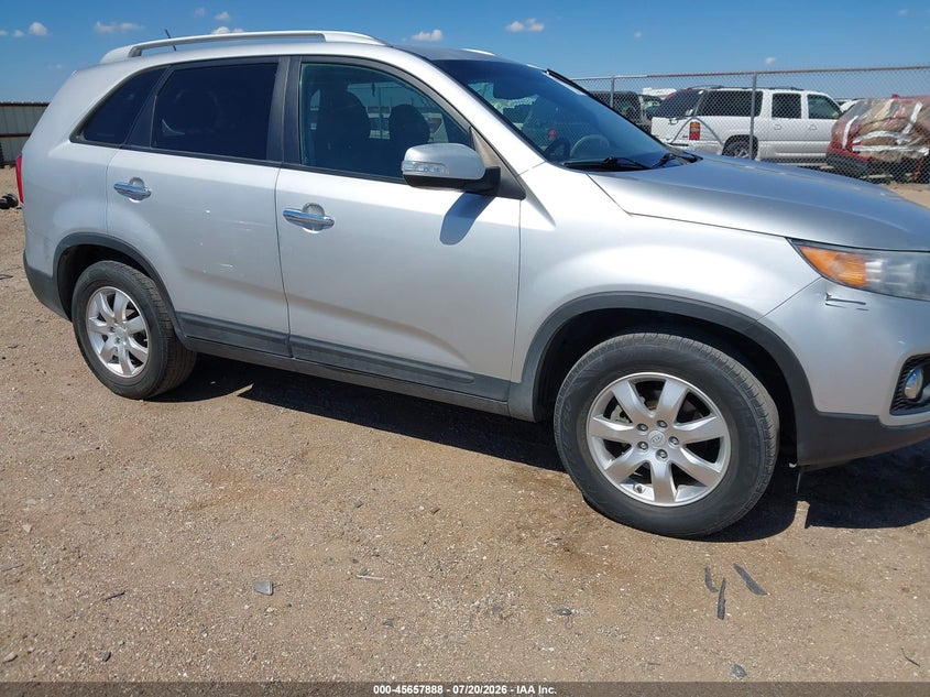 2011 Kia Sorento Lx VIN: 5XYKT3A12BG140069 Lot: 45657888