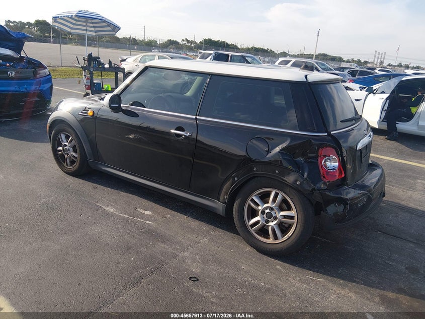 2013 Mini Hardtop Cooper VIN: WMWSU3C59DT544603 Lot: 45657913