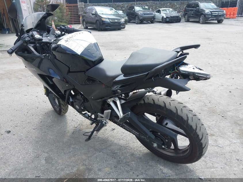 2016 HONDA CBR300 auction photo 3