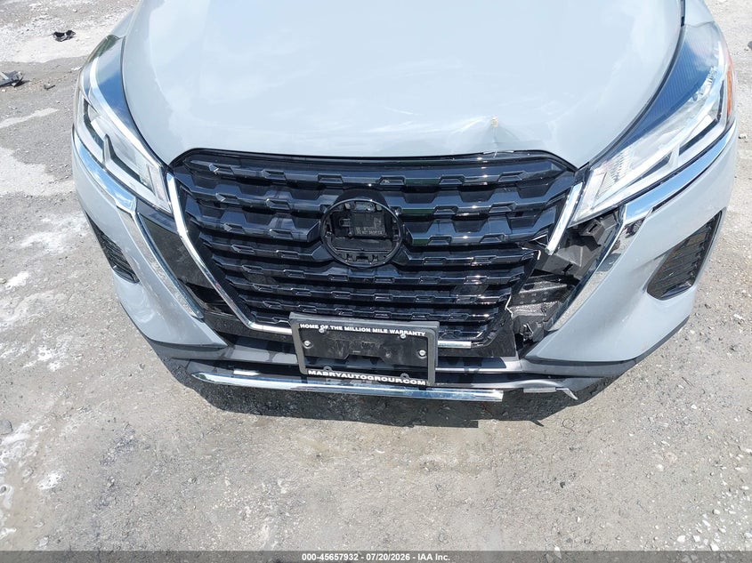 2023 NISSAN KICKS auction photo 6