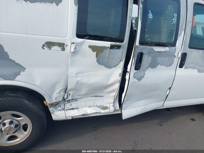 2004 Chevrolet Express VIN: 1GCFG15X041183465 Lot: 45657980