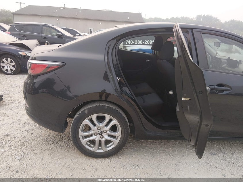 2017 TOYOTA YARIS IA auction photo 8