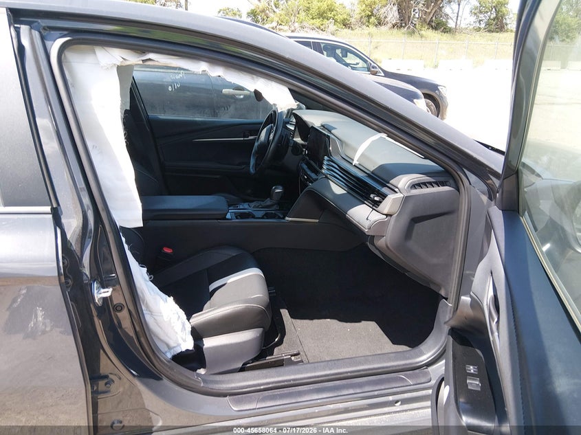 2025 TOYOTA CAMRY auction photo 5