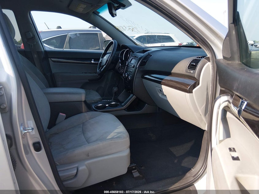 2012 KIA SORENTO auction photo 5