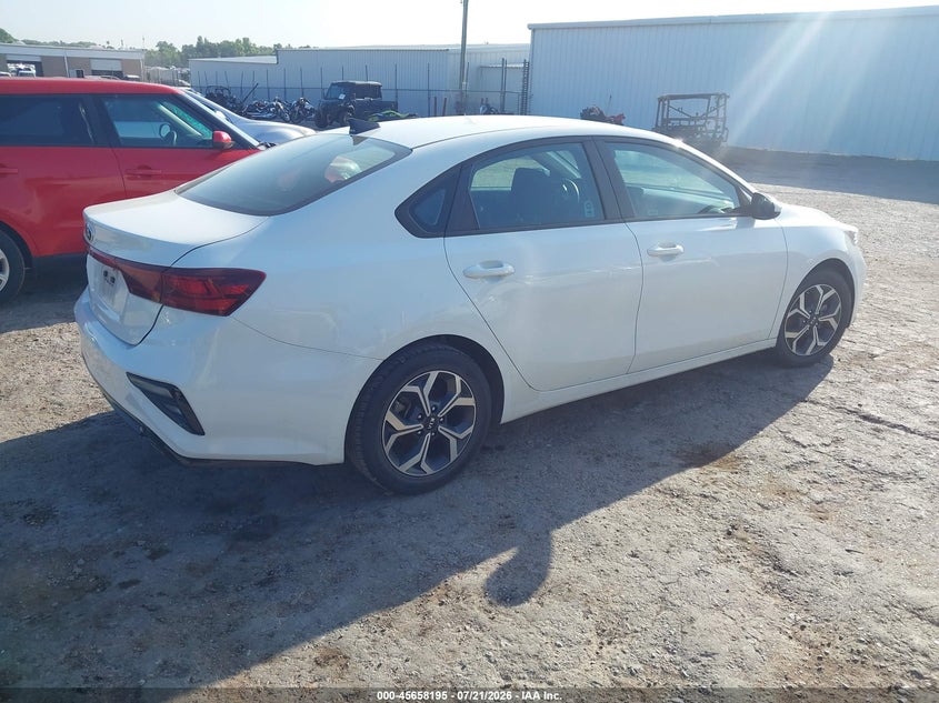 2021 KIA FORTE auction photo 4