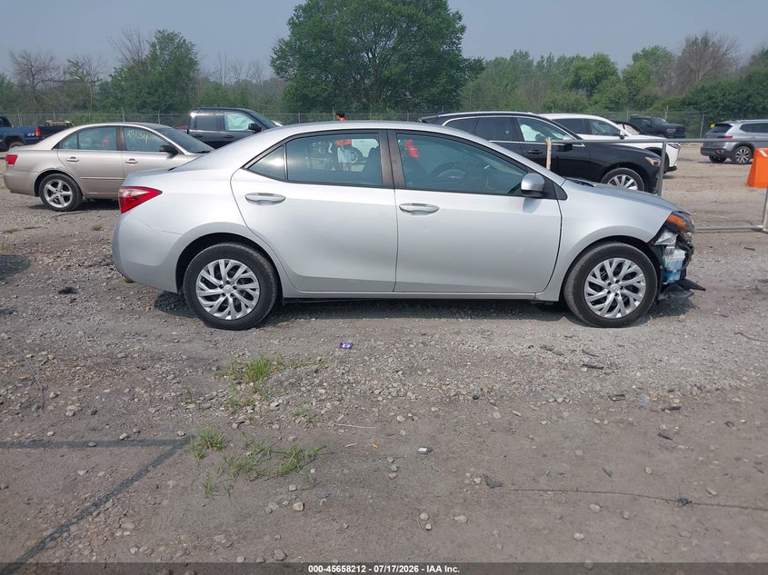 TOYOTA COROLLA - zdjęcie 1