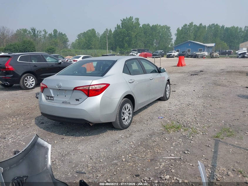 TOYOTA COROLLA - zdjęcie 4
