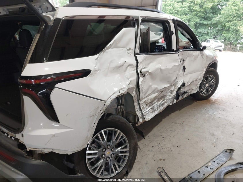 2025 CHEVROLET TRAVERSE auction photo 6