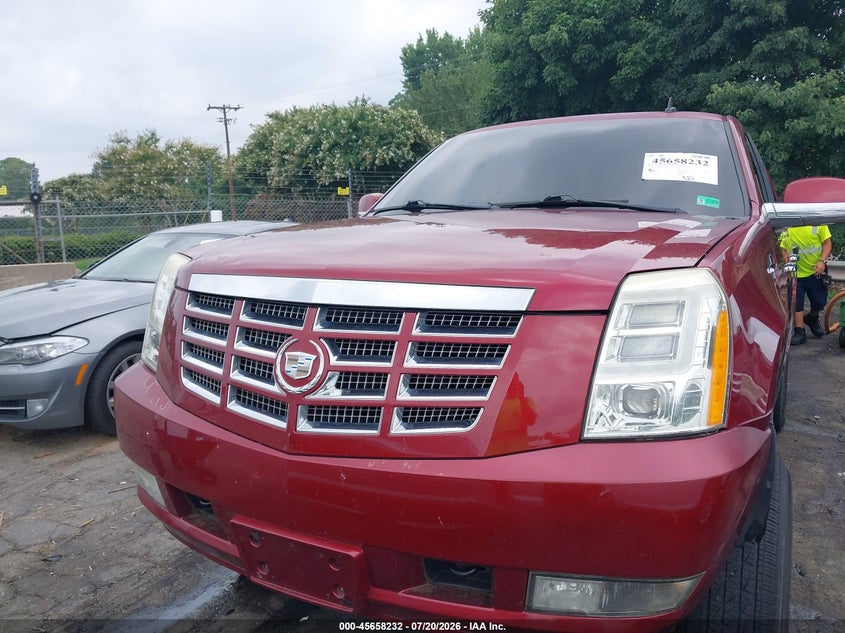 2008 Cadillac Escalade VIN: 1GYFK638X8R269648 Lot: 45658232
