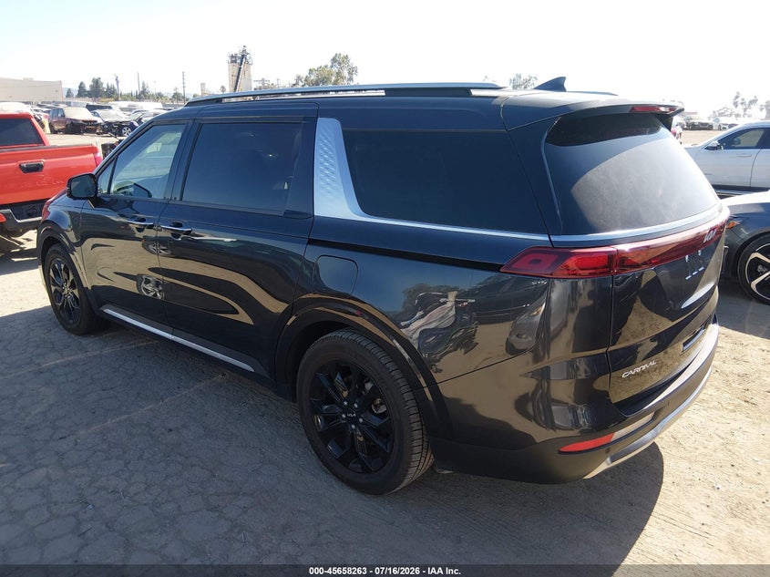 2024 KIA CARNIVAL MPV auction photo 3