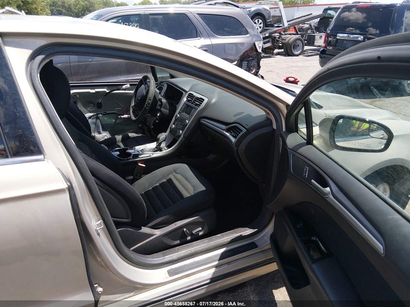 2015 FORD FUSION auction photo 5