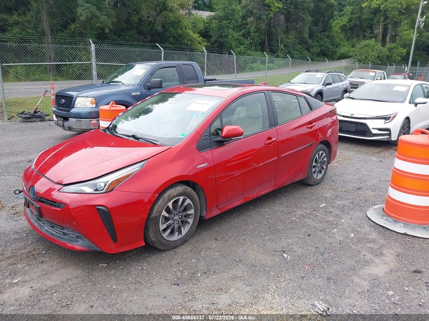 2021 Toyota Prius Limited, Front End, IAAI, VIN JTDKAMFU0M3144434 — photo 2