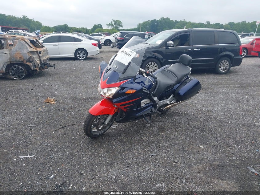 2004 HONDA ST1300 — zdjęcie 2