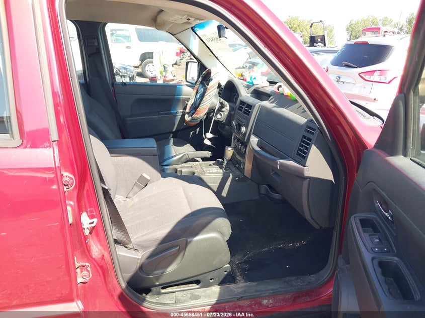 2011 JEEP LIBERTY auction photo 5