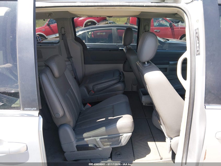 2008 Chrysler Town & Country Touring VIN: 2A8HR54P48R829628 Lot: 45658501