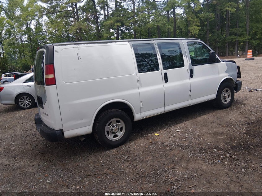 2004 Chevrolet Express VIN: 1GCFG15XX41176734 Lot: 45658571