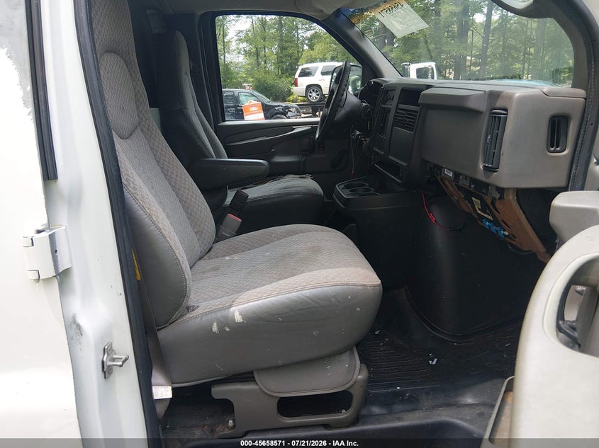 2004 Chevrolet Express VIN: 1GCFG15XX41176734 Lot: 45658571