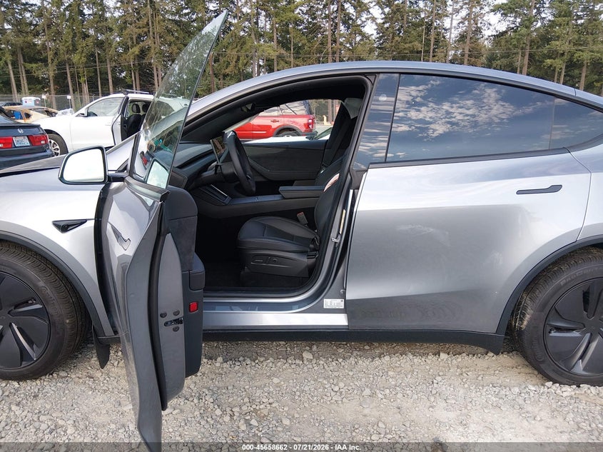 2026 Tesla Model Y All-Wheel Drive/Long Range Launch Series/Premium All-Wheel Drive VIN: 7SAYGDEE7TF635896 Lot: 45658662