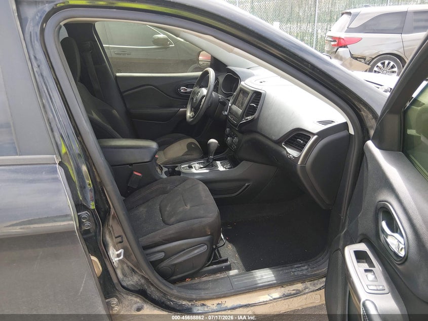 2020 JEEP CHEROKEE auction photo 5