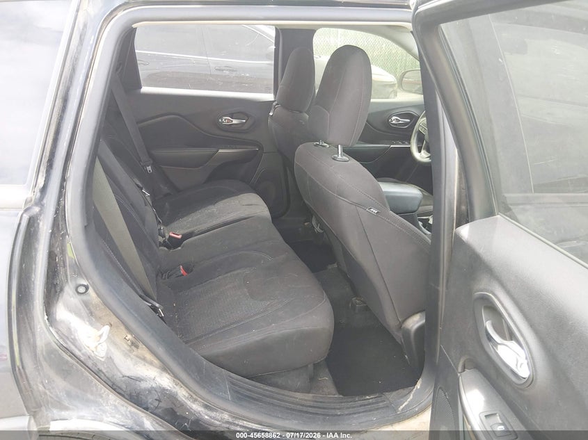 2020 JEEP CHEROKEE auction photo 8