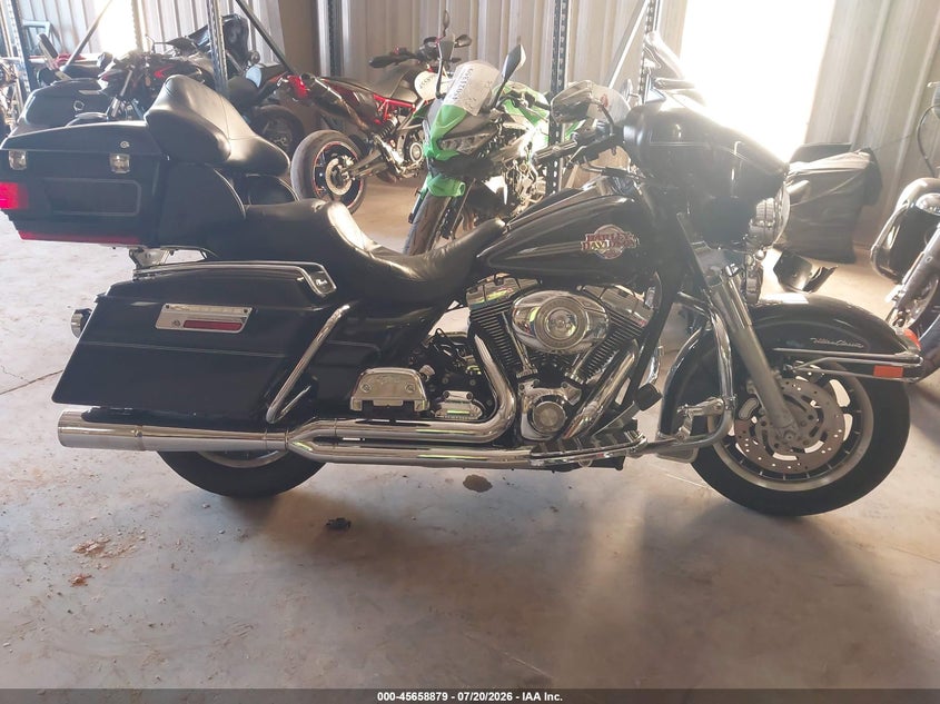 2007 Harley-Davidson Flhtcui VIN: 1HD1FC4127Y682428 Lot: 45658879