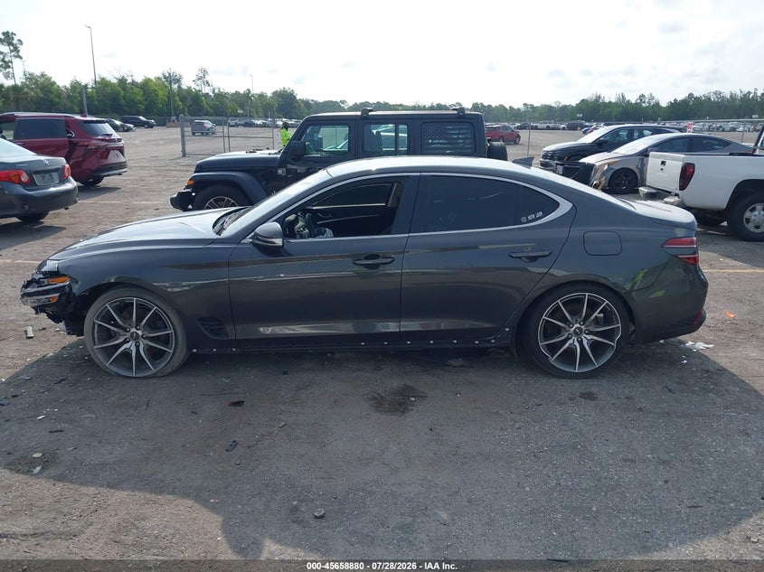 2023 GENESIS G70 2.0T RWD · Photo 14