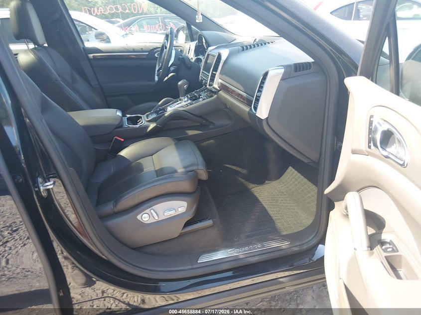 2016 PORSCHE CAYENNE auction photo 5