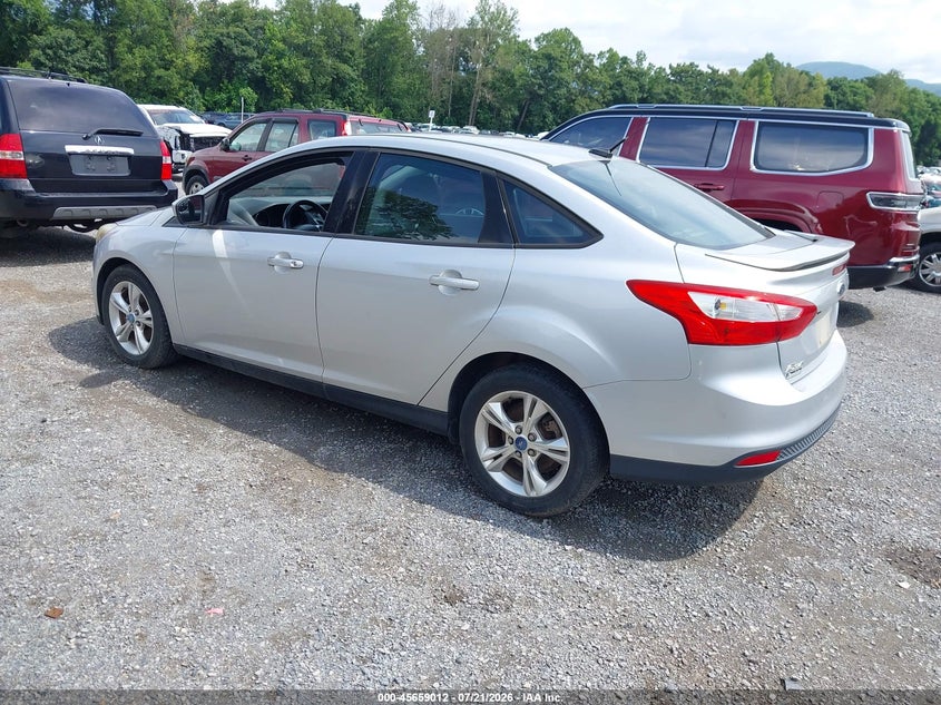 Vin: 1fahp3f29cl232470, lot: 46157584, ford focus se 20123