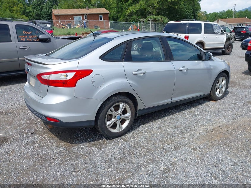 Vin: 1fahp3f29cl232470, lot: 46157584, ford focus se 20124
