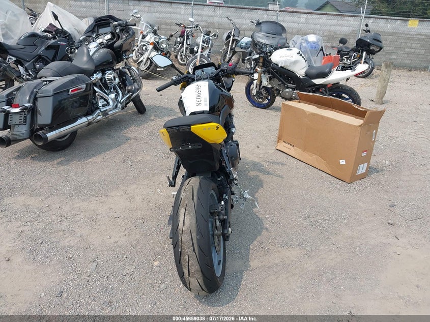 2024 Suzuki Gsx800 F VIN: JS1EM13B1R7101057 Lot: 45659038