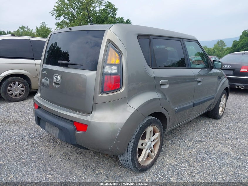 2010 Kia Soul + VIN: KNDJT2A25A7046603 Lot: 45659096