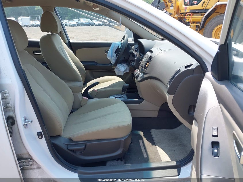 2010 HYUNDAI ELANTRA auction photo 5