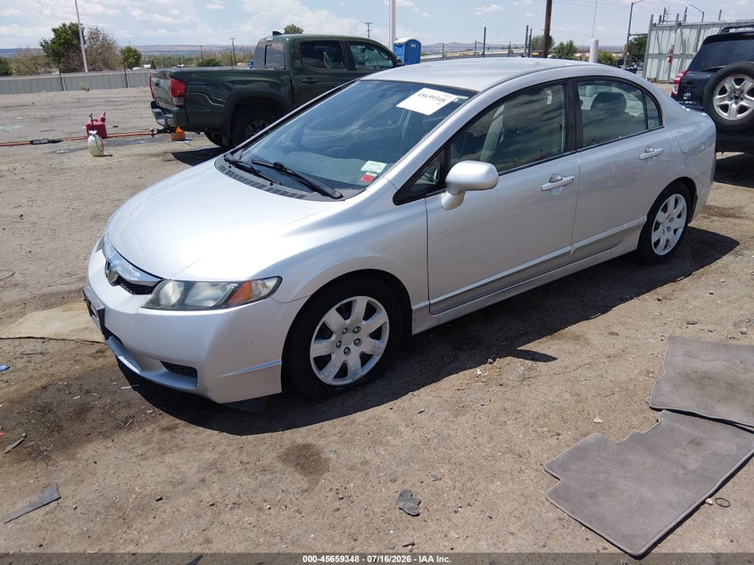 2011 Honda Civic, Normal Wear & Tear, IAAI, VIN 2HGFA1F58BH307125 — photo 2