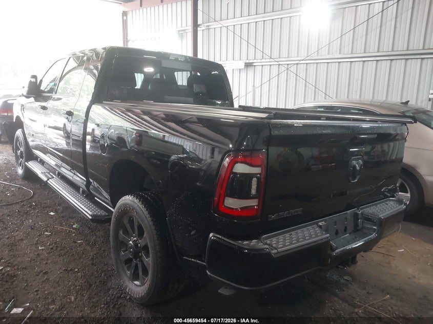 Vin: 3c6ur5nl6rg169172, lot: 46158026, ram 2500 laramie crew cab 4x4 6'4 box 20243