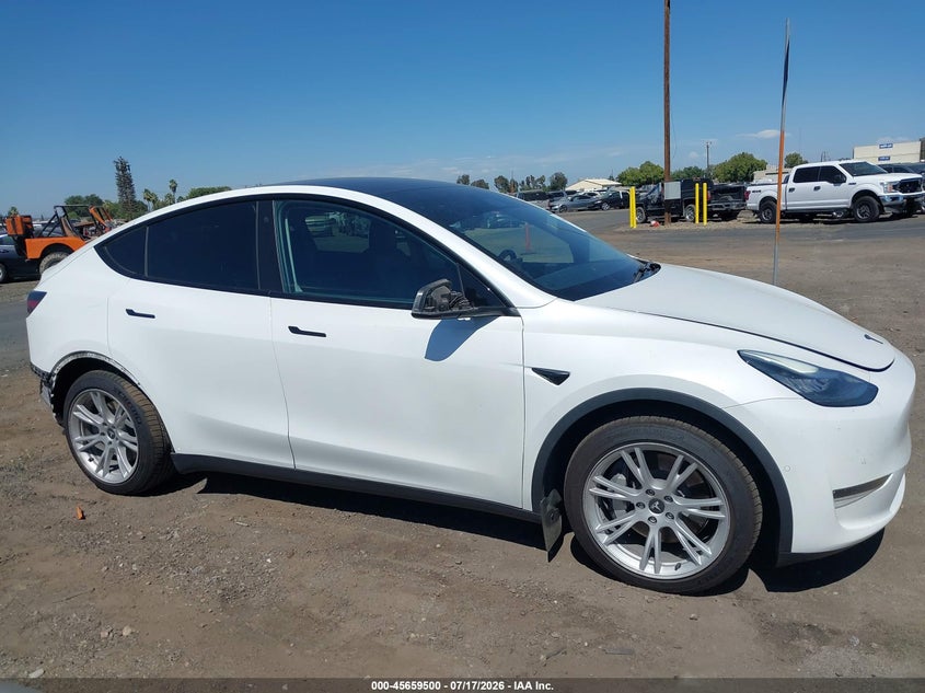 2020 Tesla Model Y Long Range Dual Motor All-Wheel Drive VIN: 5YJYGDEE7LF010752 Lot: 45659500